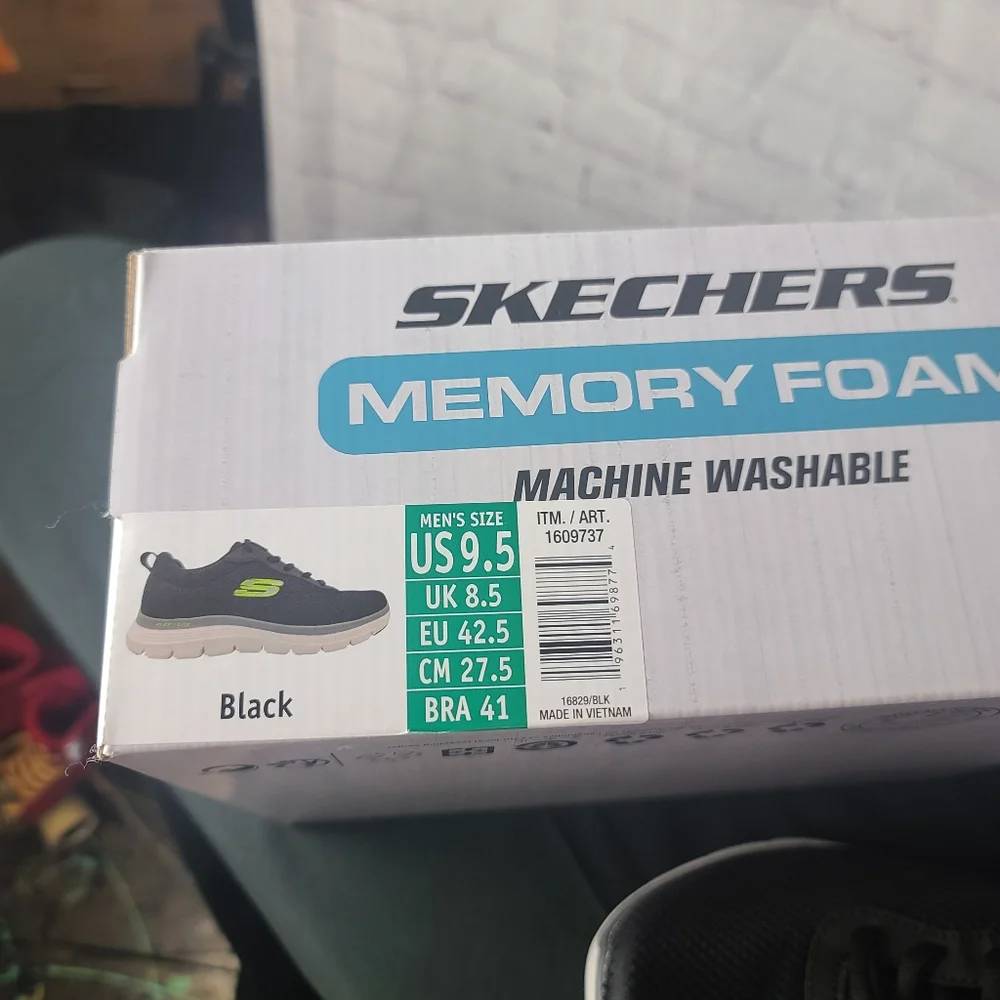 Skechers Flex Lite Memory Foam. Men's Sz 9.5 Black. - Picture 2 of 12